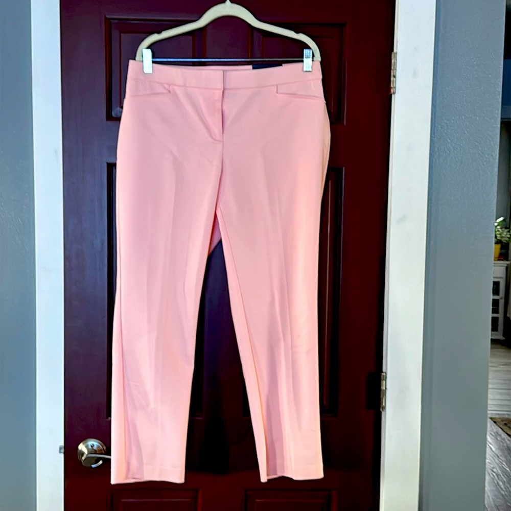 NWT!! Rafaella Slacks. 
Waist 17
Inseam 27”